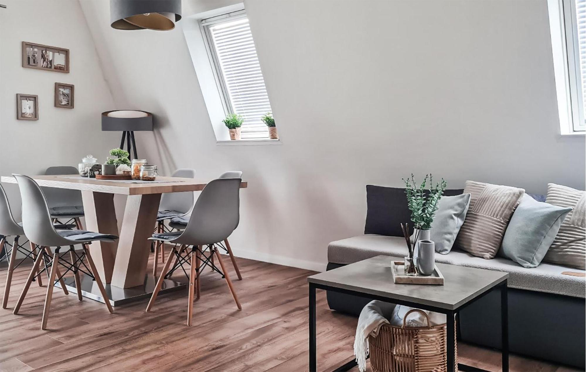 Nice Home In Karlovac With Wifi 外观 照片